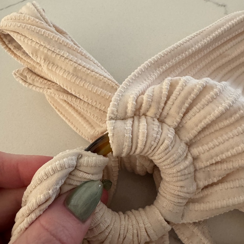 Cream Ribbed Bikini Set - Picture 2 of 3